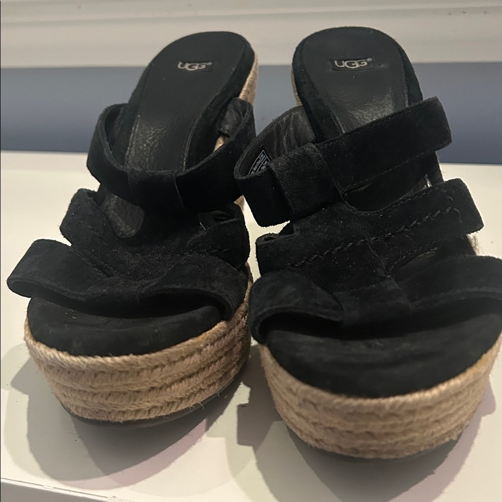 UGG women’s Espadrille wedge sandals in black suede, ladies size 8